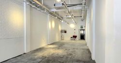 Beach Road (D7), Retail #575688701